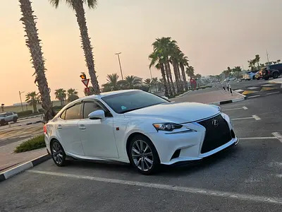 صورة 8 لـ 2015 Lexus IS-SERIES
