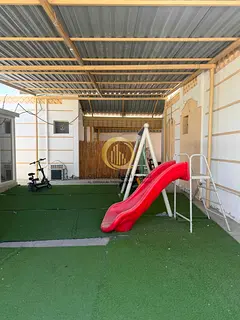 Villa for rent in Al Nouf 2 (Ground floor, corner unit)Land area: 20,000 sq. ft