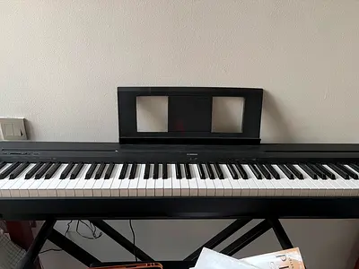 Yamaha P-Series portable digital keyboard with free books keyboard with keyboard chair and