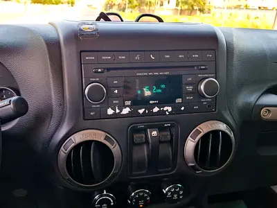 2016 JEEP WRANGLER — миниатюра 13