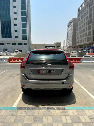 Volvo XC60 T5 Comfort 2015 | GCC Specs | Well Maintained