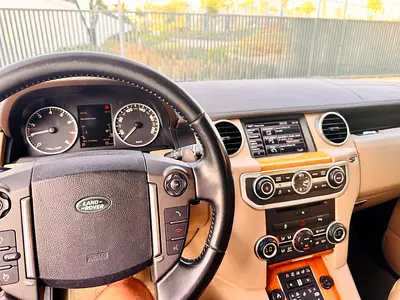 2014 LAND Rover LR4 — миниатюра 7