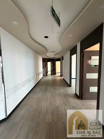Commercial floor for annual rent in Al Majaz 1 – Sharjah | 7,000 sq ft | 20 rooms | Fully finished | Free AC | Free parking | 6 months free