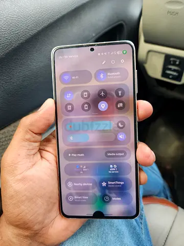 Samsung Galaxy phone in good working condition with case