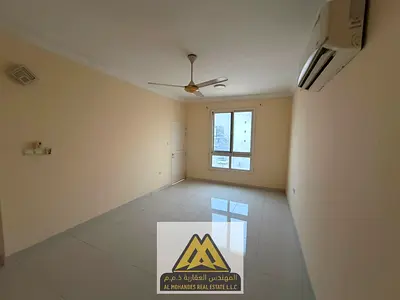 فرصة سكنية ممتازة: شقة غرفة وصالة واسعة ببلكونة على شارع عمار الرئيسي بالمويهات 2 بعجمان