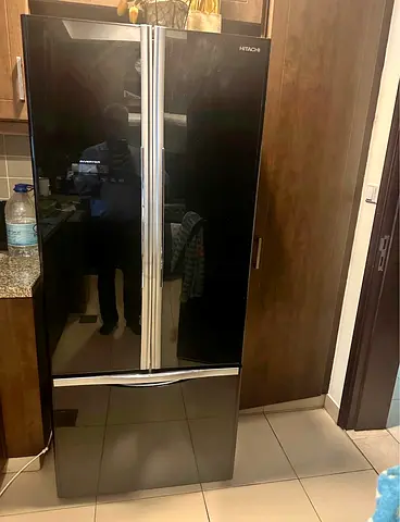 Hitachi 550 Liter Side by Side Refrigerator, Bottom Freezer, Inverter Control, Color Glass Black Mod
