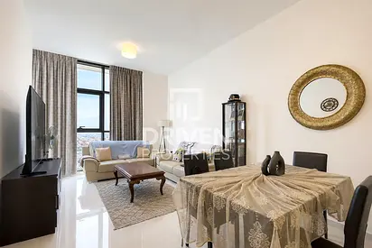 Big Layout | 2 Parkings | Great View | Golf Course