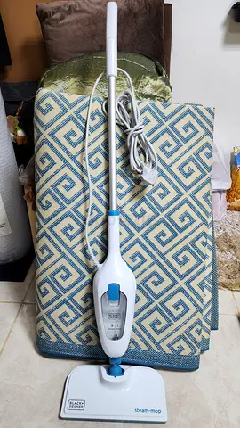 Steam mop / floor steamer in good working condition without Pads