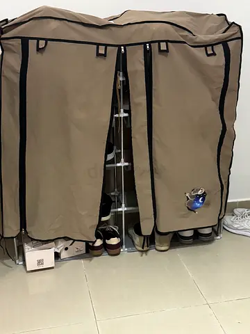 Portable fabric shoe rack with cover