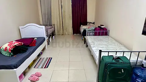 Executive Ladies bedspace with attached Balcony near Burjuman exit-2 and Ansar Gallery