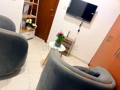 Private room exclusively for single or couple with parking