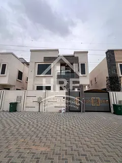 5 Master Villa with a Prime Location and View