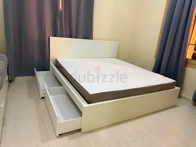 Ikea Queen Size Bed With Ikea Mattress 160x200cm