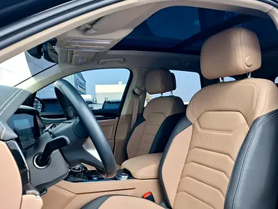 صورة 11 لـ 2023 Volkswagen TOUAREG