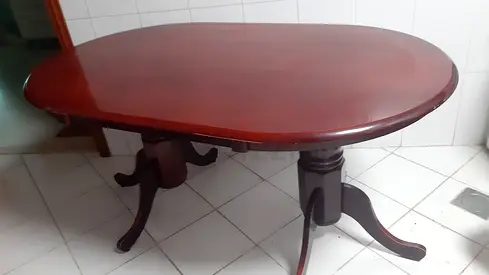 Dining table for sale