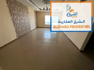 Two bedrooms and a living room, with a direct sea view, balcony, master maid's room, three bathrooms, central air conditioning.