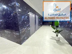 Lowest prices, two bedrooms and a living room, second tenant, central air conditioning, family build