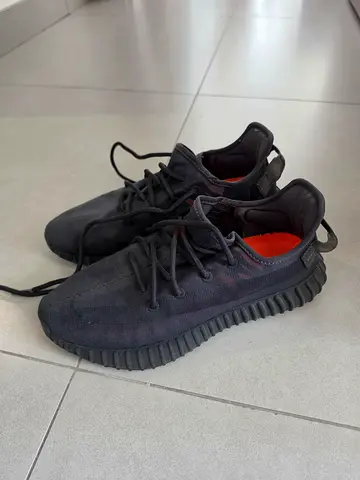 Yeezy, black casual low-top sneakers, used - size EU42