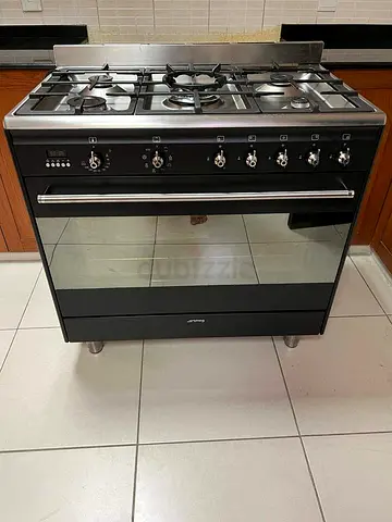 Smeg 90cm Concerto Freestanding Cooker with Gas Hob 5 Burners Multifunction Oven, Black