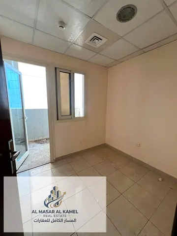 🏠 **For Rent in Al Majaz 3 – Sharjah** 4 bedrooms + 2 living rooms, 5 bathrooms, maid's room with ensuite bathroom, storage room, and built-in wardr