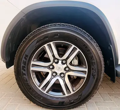 2025 Toyota FORTUNER 照片 14