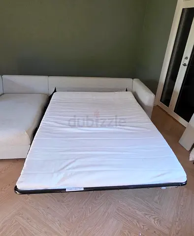 L-shaped sofa with pull-out bed mattress (good condition)