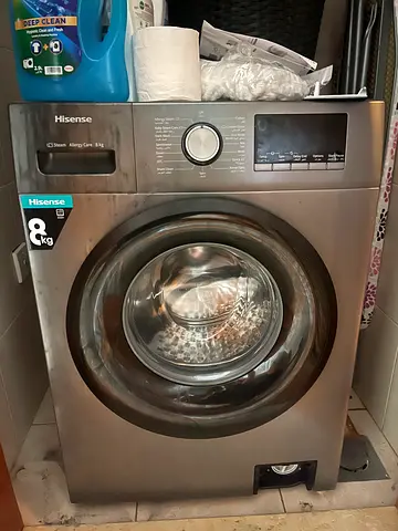 Hisense front-load washing machine - good working condition