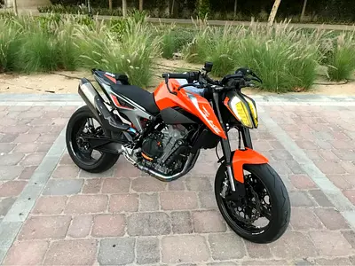 KTM Duke 790