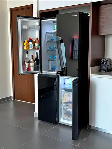 Hisense Black Glass 4-Door Fridge (With Bottom Freezer ) in good condition