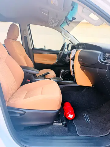 2025 Toyota FORTUNER 照片 15