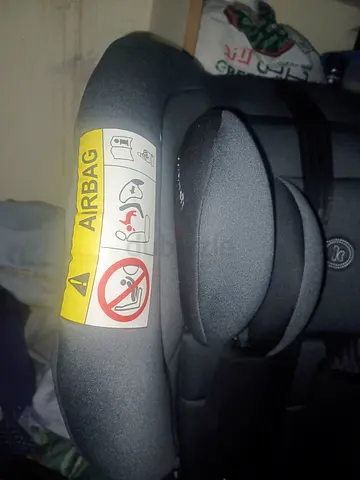 Used infant car seat (rear-facing) in good condition