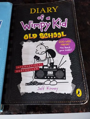 2 books of Diary of a Wimpy Kid: Old School - Cabin fever
