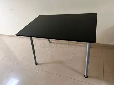 TROTTEN Height-Adjustable Desk