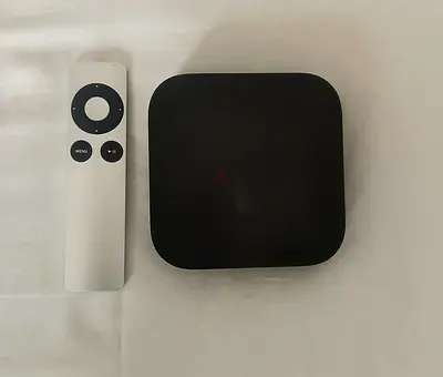 Apple TV (3rd Gen) with remote - used, working perfectly