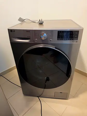 LG ThinQ Front Load 10/7kg Washing Machine 2in1 , Excellent Working Condition