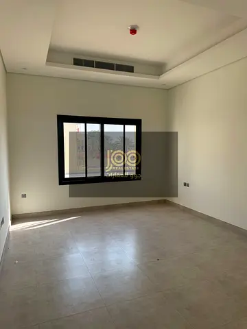 First-time occupant villa within a prestigious residential complex designed for families, in a quie