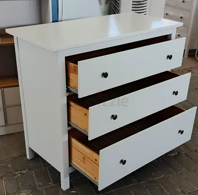 Ikea Hemnes chest of 3 drawers in excellent condition.