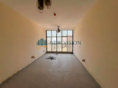 استوديو أول ساكن بالقاسمية، مطبخ منفصل، مساحة كبيرة، إطلالة بانورامية كاملة، باركينج متاح، أيام مجانية، تشطيب فندقي، إيجار سنوي 22,700 درهم.