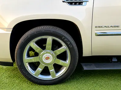 صورة مصغرة 17 لـ 2015 Cadillac ESCALADE