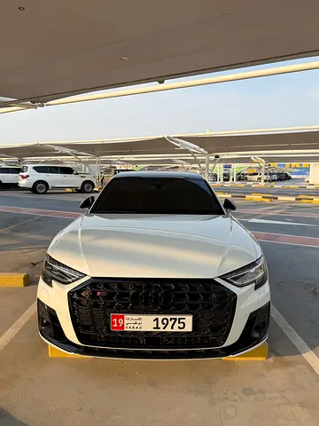 صورة 2 لـ 2022 AUDI S8