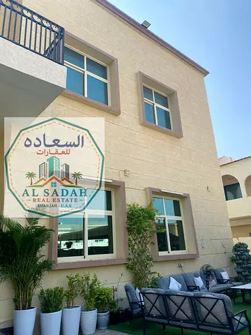 للبيع فلتين في الرمثا
كل فيلا بروحها مساحه الارض 17000
ملكيه واحده
فيلا عمرها 4 سنوات دورين 5 غرف وصاله ومجلس و كراجات
الفيلا الثانيه طابقين عمرها قديم
5 غرف وصاله و مجلس
الفلتين موجرين 200000الف
مط