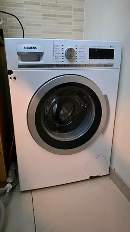 Siemens IQ700 Front Load Washing Machine - 9kg, Used