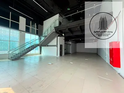 Premium 4000 Sq Ft Showroom with Mezzanine for Rent in Industrial Area 18 for AED 150K