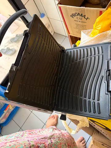 Electric sandwich grill / panini press in good working condition