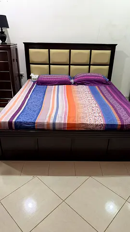 Bed with mattress and 2 side tables