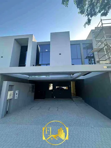 3 Bedroom Townhouse |Middle Unit|Single Row| twenty percent paid only | Ready to move