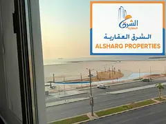 Un appartement d'une chambre situé en première ligne de la corniche d'Ajman, offrant une vue impre