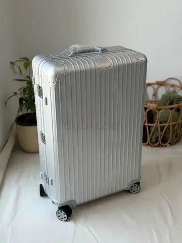 Chek-In L Aluminum suitcase Silver