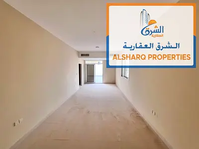 أول ساكن بالجرف 3: غرفتين وصالة مع روف كبير وإطلالة مفتوحة، 4 حمامات، ماستر، صالة منفصلة ومخرج لدبي والشارقة بـ48 ألف على 6 دفعات. الحق العرض!