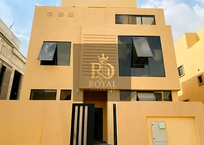 SUPER DISTRESS DEAL | 4 BEDROOMS VILLA | HIGH QUALITY FINISHING | MODERN DESIGNED | CLOSE TO AMENITIES | PRIME LOCATION